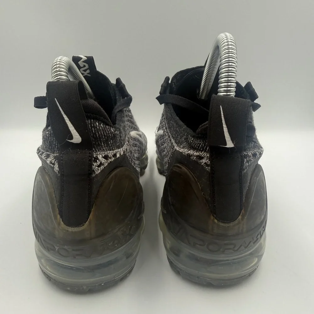 Nike Air VaporMax 2021 FK Womens Size 7 Running Shoes Flyknit Black Grey DH4088